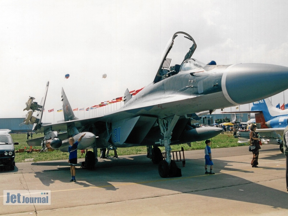 311 blau, MiG-29K (Prototyp Ser. 9-31) (2952 visits) Analogfoto 2001 311 blau, MiG-29K (Prototyp Ser. 9-31)