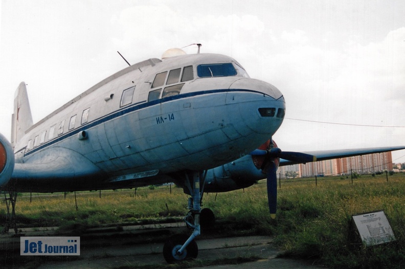 il14t-08-2001ana-12c.jpg