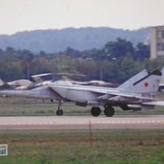 02 blau, MiG-25PU, LII Gromow