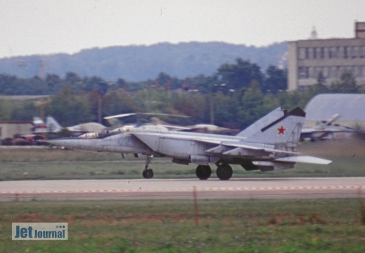 02 blau, MiG-25PU, LII Gromow