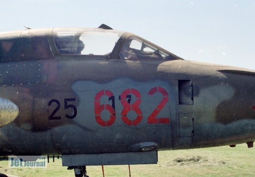 682 rot, Su-22M4. ex. LSK der NVA, Bugbereich