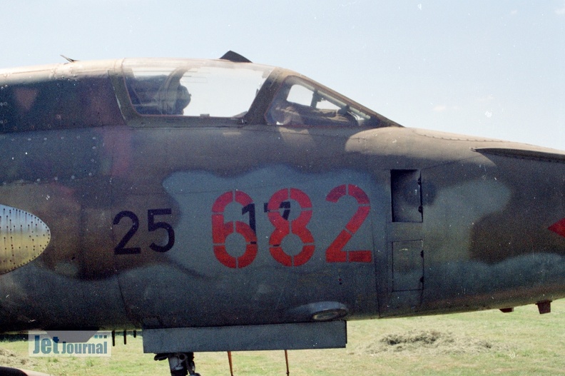 su22m4-682-1998ana-6-12c.jpg