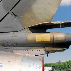 682 rot, Su-22M4. ex. LSK der NVA, Heckbereich (2368 Besuche) Analogfoto 1998, Dermsdorf/Kölleda 682 rot, Su-22M4. ex. LSK der NVA, Heckbereich