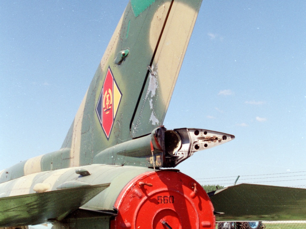 560 rot, MiG-21M, LSK der NVA (1775 odwiedzin) Analogfoto 1998, Dermsdorf/Kölleda 560 rot, MiG-21M, LSK der NVA