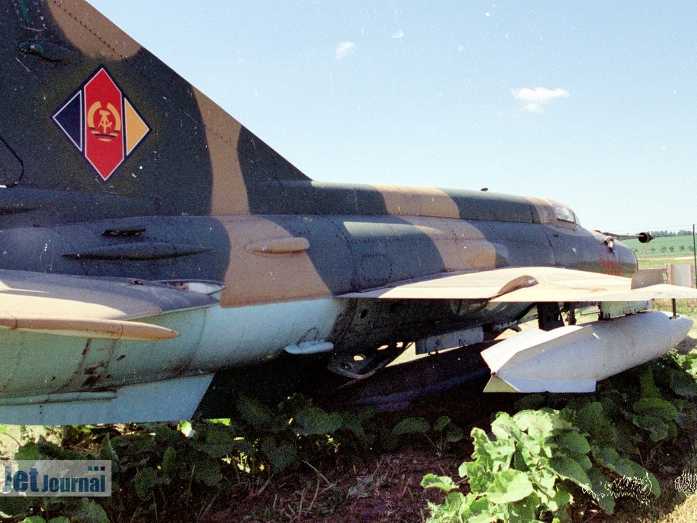 560 rot, MiG-21M, LSK der NVA (2384 відвідувань) Analogfoto 1998, Dermsdorf/Kölleda 560 rot, MiG-21M, LSK der NVA