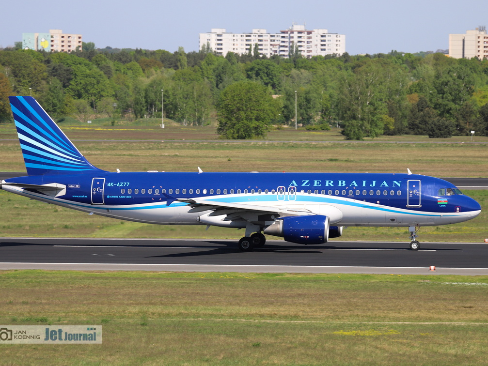 4K-AZ77, Airbus A320-214, Azerbaijan Airlines