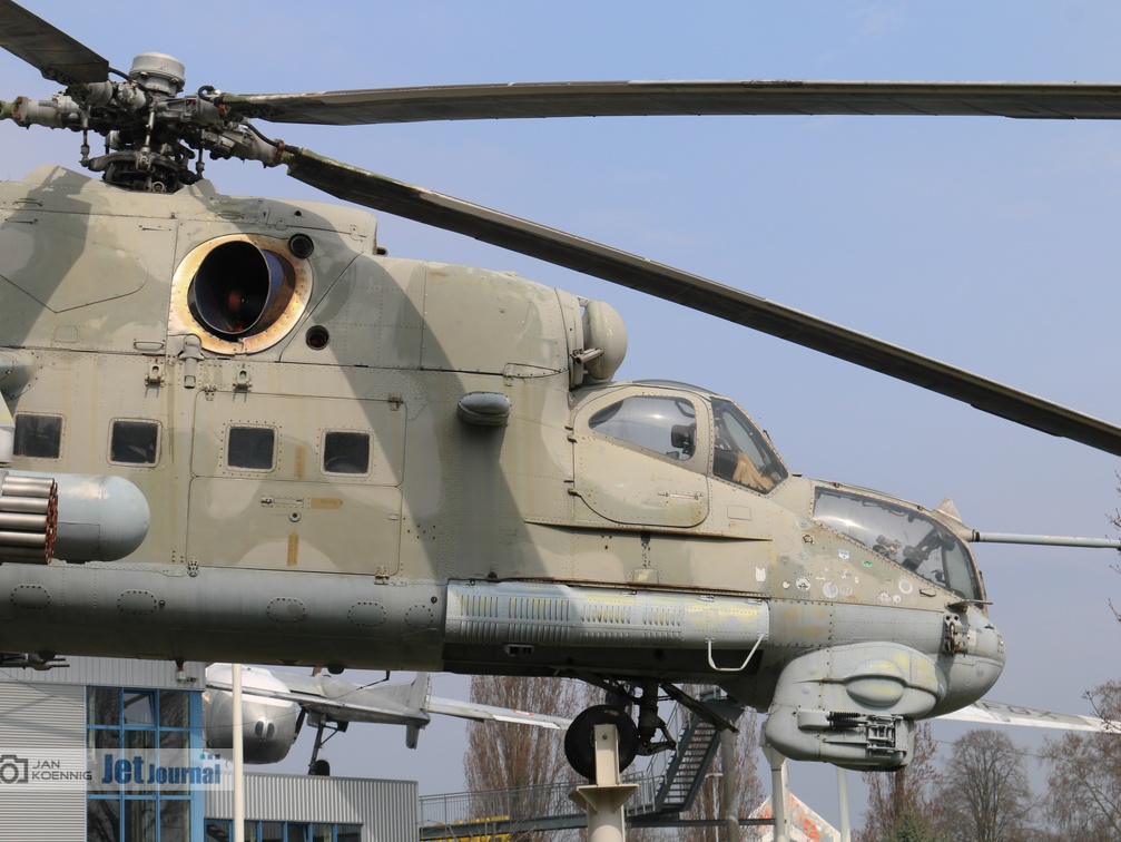 442 schwarz, Mi-24P, ex. LSK NVA, Bugansicht