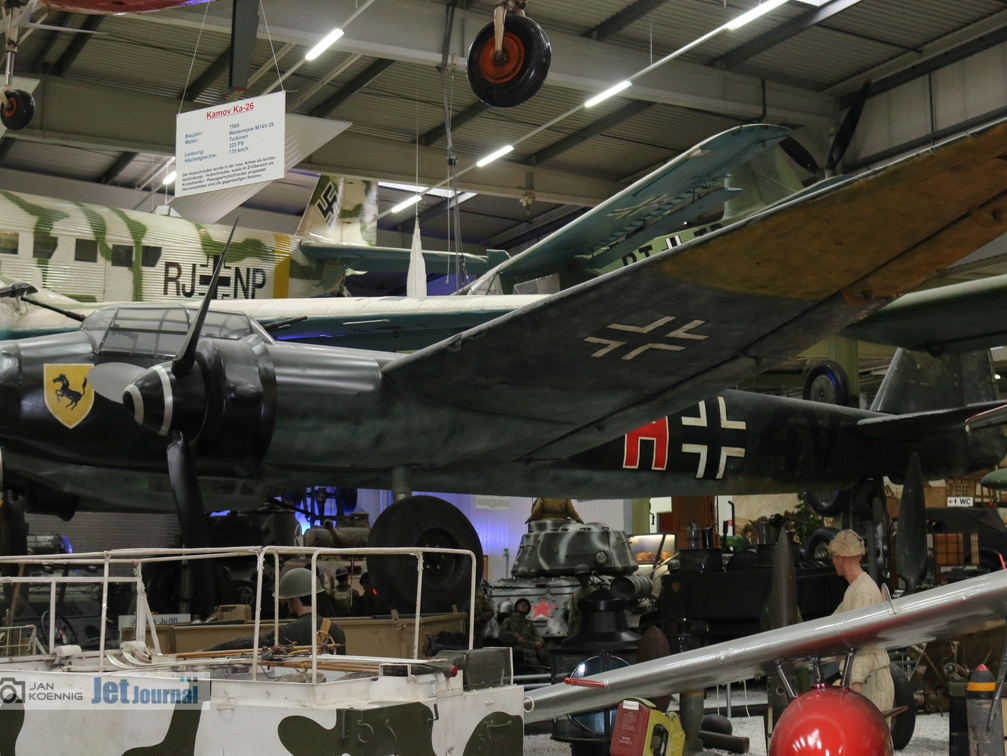Ju-88 A-4 (1632 Besuche) Hinterer Rumpf und Flächen Original, Rest ein (schlecht gemachtes) Mockup Ju-88 A-4