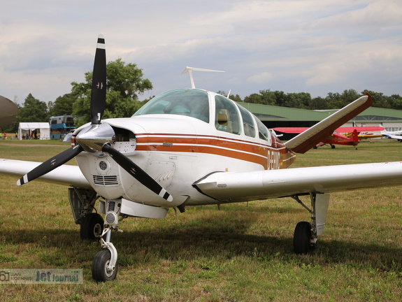 D-EHVC, Beechcraft V35B Bonanza (1944 odwiedzin) D-EHVC, Beechcraft V35B Bonanza
