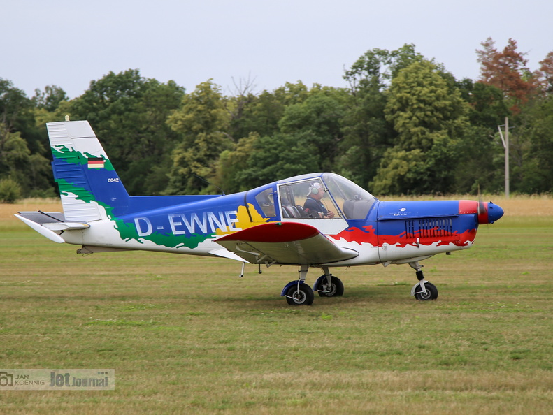 D-EWNE, Z-42MU