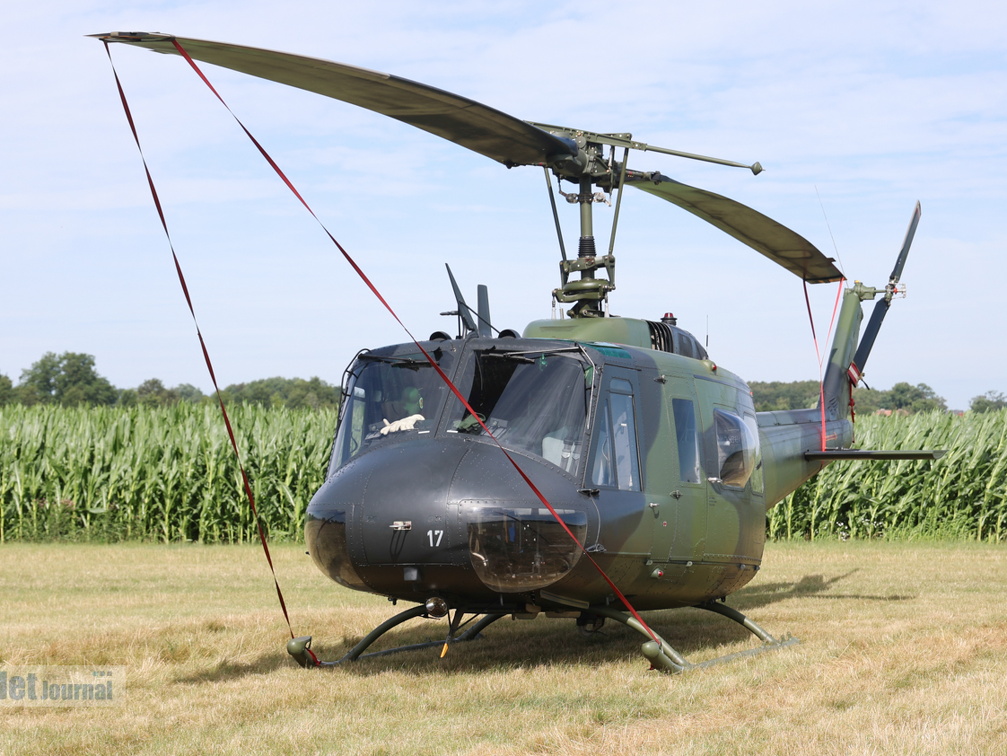 SP-YHH, Bell UH-1D (ex. 71+17)