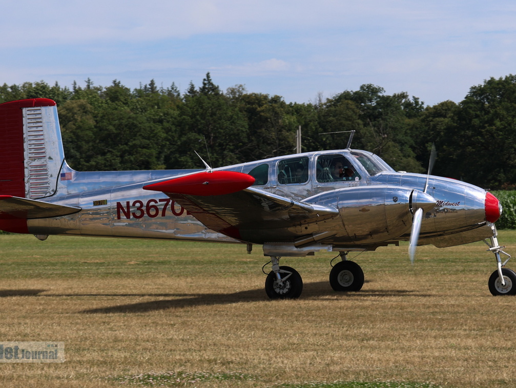 N3670B, Beech E50 Twin Bonanza (1435 visingar) N3670B, Beech E50 Twin Bonanza