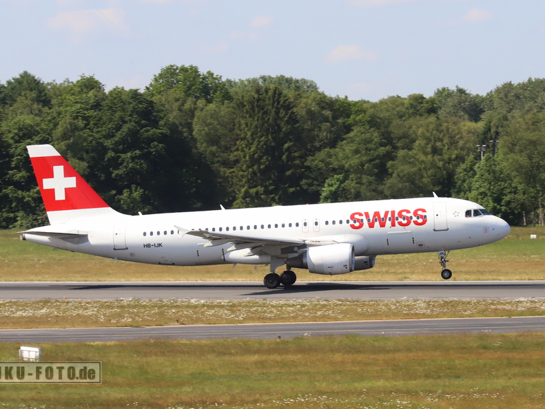 HB-IJK, Airbus A320-214, Swiss