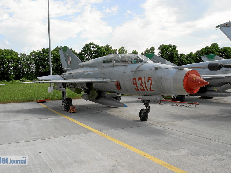 9312 MiG-21UM Malbork (766 Besuche) 9312 MiG-21UM Malbork