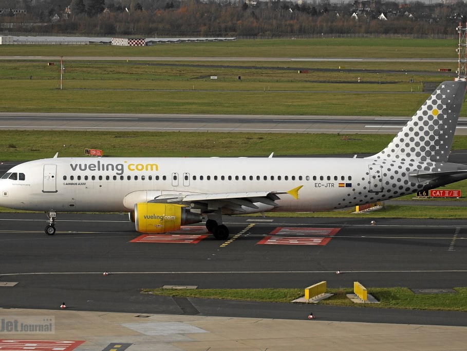EC-JTR A320-214 Vueling Airlines DUS (просмотров: 1151) EC-JTR A320-214 Vueling Airlines DUS