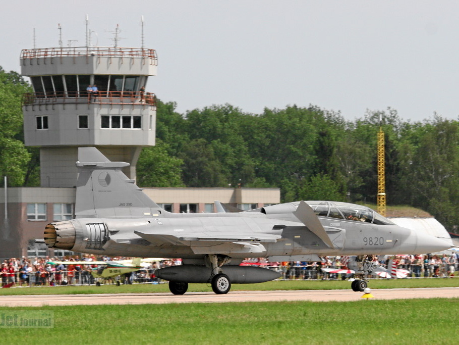 9820 JAS39D (2137 návštěv) 9820 JAS39D