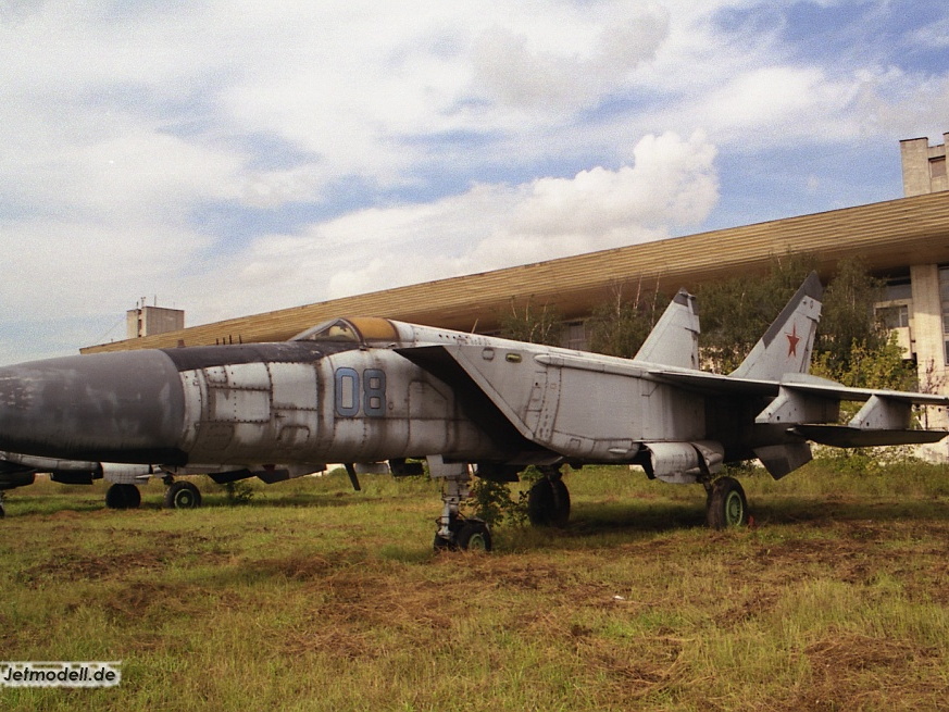 MiG-25PD, 08 blau (3610 visitas) Moskau/Chodinka 2003 MiG-25PD, 08 blau