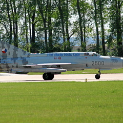 2500 MiG-21MFN 211tl CzAF (2118 odwiedzin) Open Day Caslav 2005 2500 MiG-21MFN 211tl CzAF