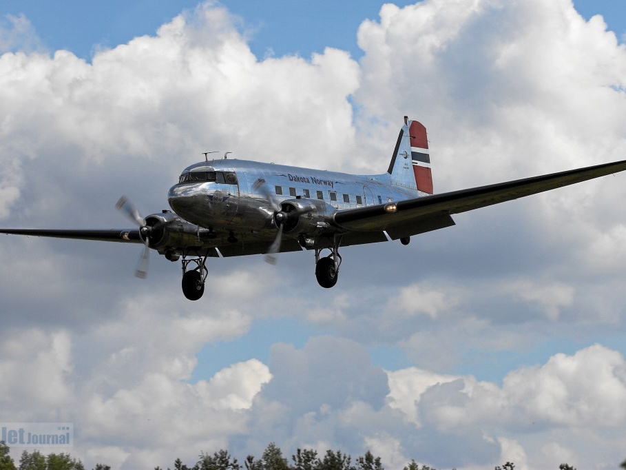 LN-WND Douglas C-53D Skytrooper (1436 visitas) LN-WND Douglas C-53D Skytrooper