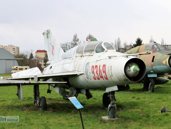 9349, MiG-21UM (3071 odwiedzin) Muzeum Lotnictwa Krakowie 9349, MiG-21UM