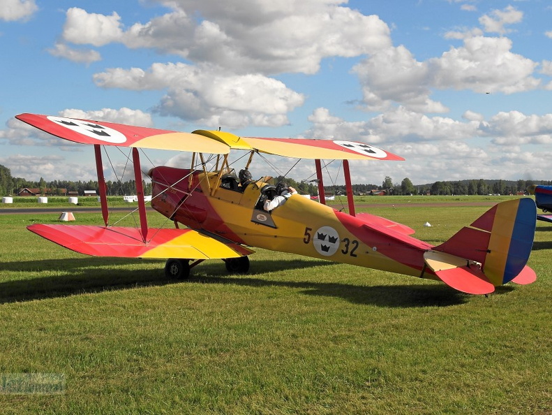SE-CHG De Havilland DH-82A Tiger Moth II (1814 návštěv) SE-CHG De Havilland DH-82A Tiger Moth II