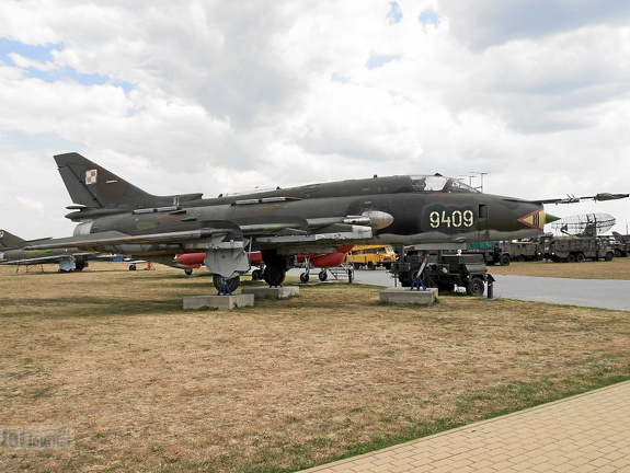 9409 Su-22M-4 (2751 Besuche) 9409 Su-22M-4