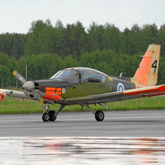 VN-4 L-70 Vinka KoulLLv Ilmavoimat (просмотров: 2434) Midnight Sun Airshow Kauhava 25.06.2004 VN-4 L-70 Vinka KoulLLv Ilmavoimat