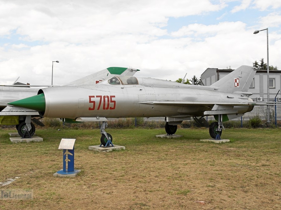 5705 MiG-21PFM (2646 visingar) 5705 MiG-21PFM
