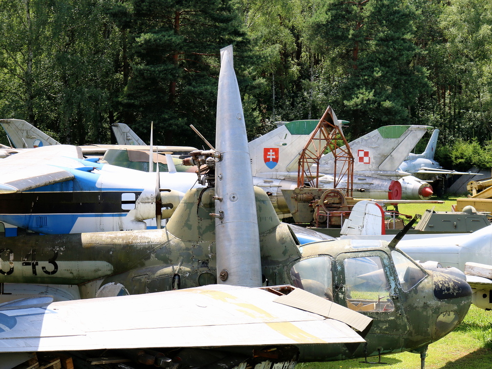 Air Parc Zruc, Depository Zone (1963 Besuche) Depository Zone zum Verkaufen und Tauschen, u.a. mit MiG-21R, MiG-21MF, MiG-21PF, weiteren MiG-21 (m... Air Parc Zruc, Depository Zone