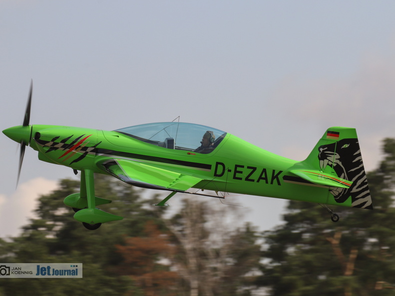 D-EZAK, Xtreme XA-42 (1898 visitas) D-EZAK, Xtreme XA-42