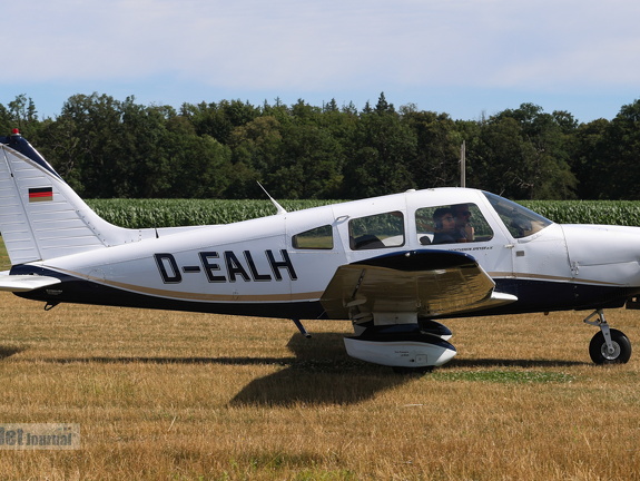 D-EALH, Piper PA-28-181 Archer II (1477 Besuche) D-EALH, Piper PA-28-181 Archer II