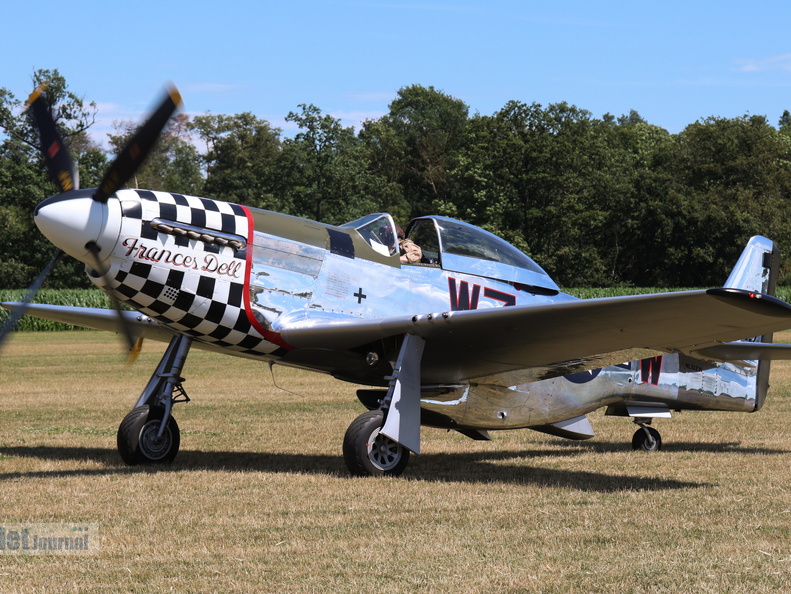 NL51ZW, North American P-51D Mustang, C by JKU Foto Jan Koennig (1108 відвідувань) NL51ZW, North American P-51D Mustang, C by JKU Foto Jan Koennig
