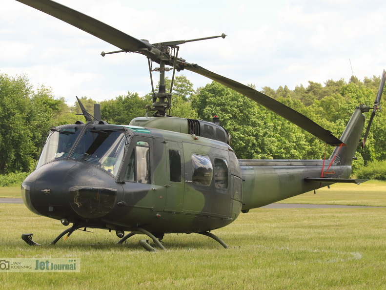 SP-YHH, Bell UH-1D (4311 visite) Du kannst eine Datei zu diesem Foto zur eigenen Verwendung erwerben:
Klicke hier, um die Webseite ... SP-YHH, Bell UH-1D
