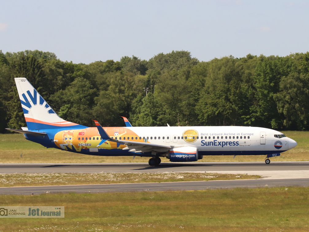 TC-SEU, Boeing 737-8HC, SunExpress (73 visites) Du kannst eine Datei zu diesem Foto zur eigenen Verwendung erwerben:
Klicke hier, um die Webseite ... TC-SEU, Boeing 737-8HC, SunExpress